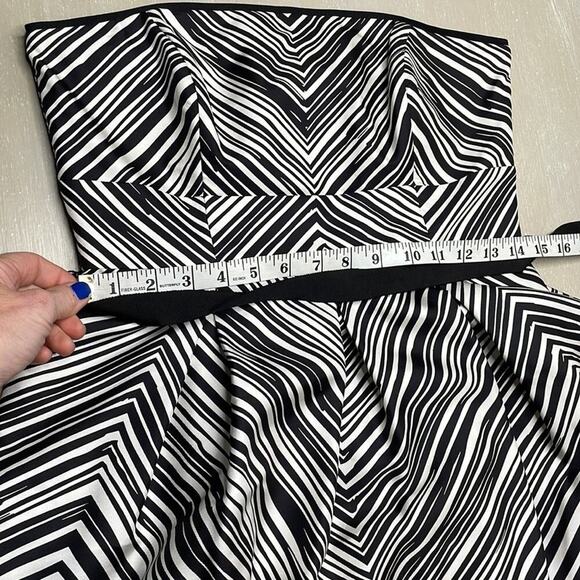 White House Black Market silk cocktail dress - Picture 6 of 8